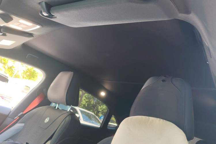 Used ONVO L60 2025 Model, 60kWh Black Knight Special Edition Headliner