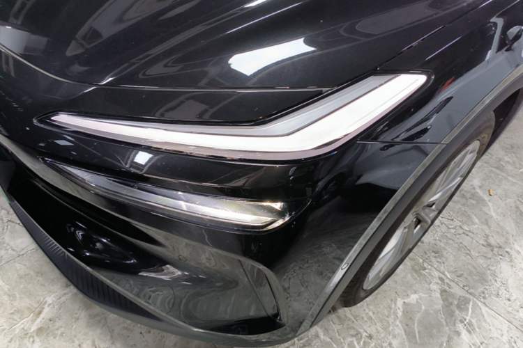 Used ONVO L60 2025 Model—60 kWh Rear-Wheel-Drive Version Left Front Headlight