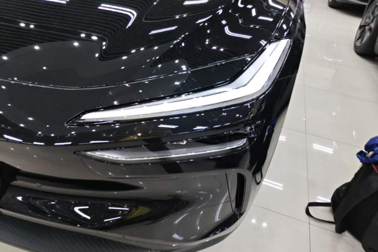 Used ONVO L60 2025 Model—60 kWh All-Wheel-Drive Version Left Front Headlight
