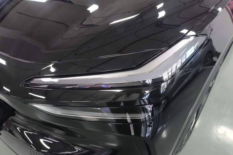 Used ONVO L60 2025 Model—60 kWh Rear-Wheel-Drive Version Left Front Headlight