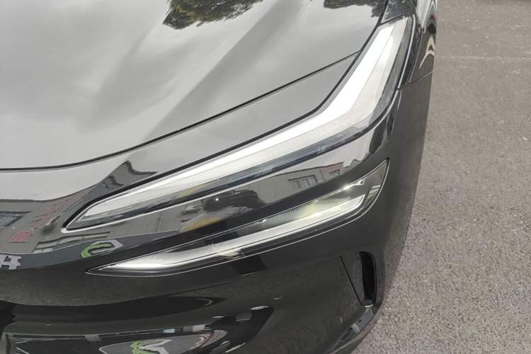 Used ONVO L60 2025 Model—60 kWh Rear-Wheel-Drive Version Left Front Headlight