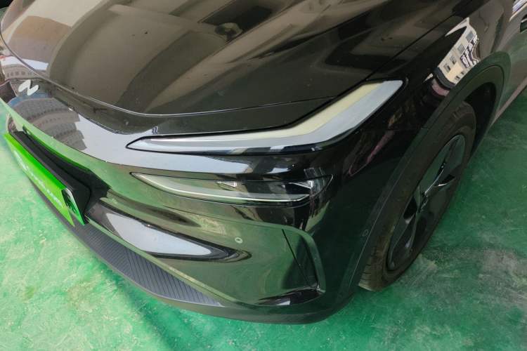 Used ONVO L60 2025 Model—60 kWh Rear-Wheel-Drive Version Left Front Headlight