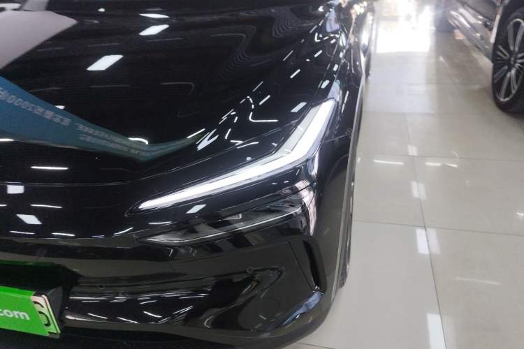 Used ONVO L60 2025 Model—60 kWh Rear-Wheel-Drive Version Left Front Headlight