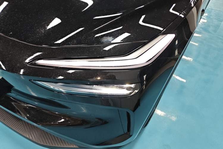Used ONVO L60 2025 Model, 60kWh Black Knight Special Edition Left Front Headlight