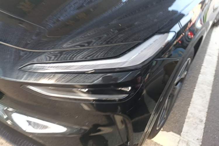 Used ONVO L60 2025 Model—60 kWh All-Wheel-Drive Version Left Front Headlight