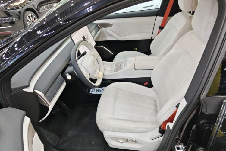 Used ONVO L60 2025 Model—60 kWh All-Wheel-Drive Version Left Front Seat