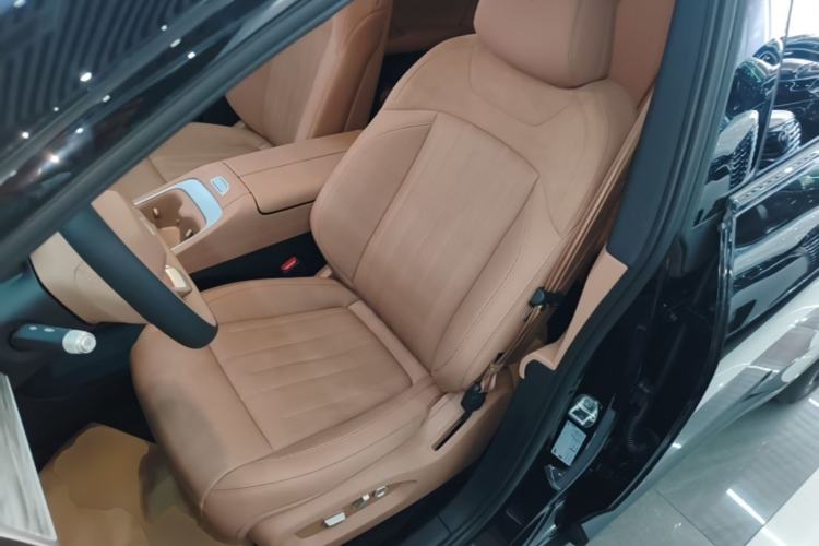Used ONVO L60 2025 Model—60 kWh Rear-Wheel-Drive Version Left Front Seat