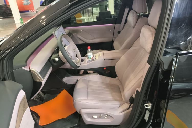 Used ONVO L60 2025 Model—85 kWh Rear-Wheel-Drive Version Left Front Seat