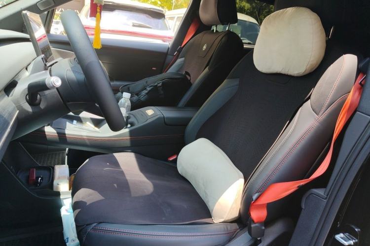 Used ONVO L60 2025 Model, 60kWh Black Knight Special Edition Left Front Seat