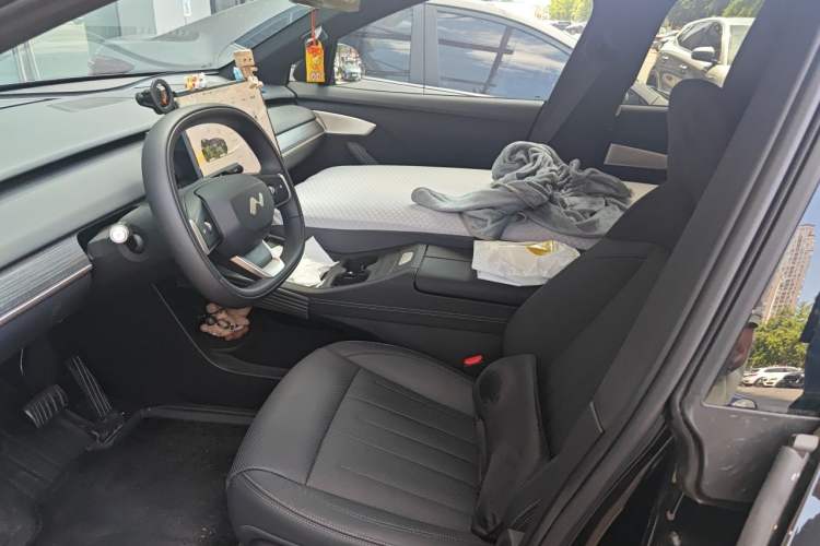 Used ONVO L60 2025 Model—60 kWh Rear-Wheel-Drive Version Left Front Seat