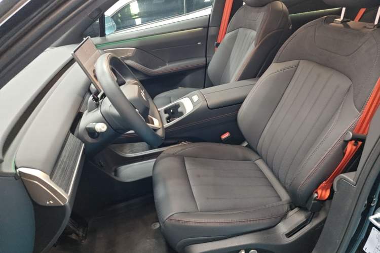 Used ONVO L60 2025 Model, 60kWh Black Knight Special Edition Left Front Seat