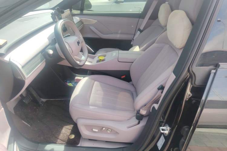 Used ONVO L60 2025 Model—85 kWh Rear-Wheel-Drive Version Left Front Seat