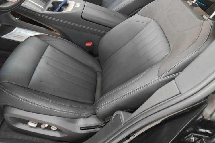 Used ONVO L60 2025 Model—60 kWh Rear-Wheel-Drive Version Left Front Seat