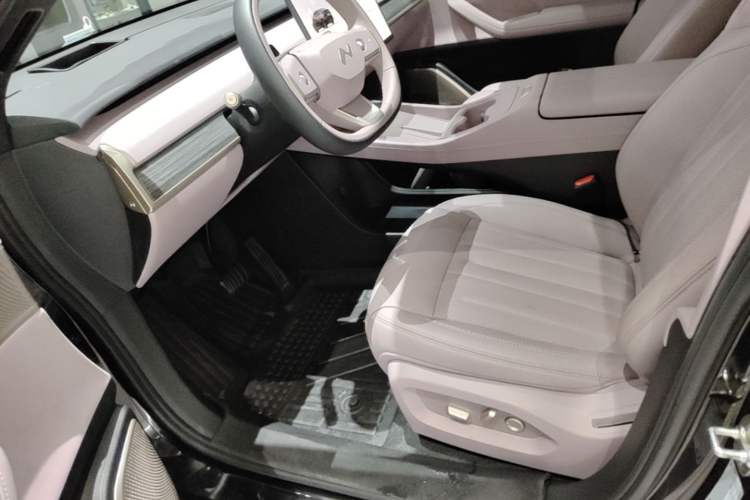 Used ONVO L60 2025 Model—60 kWh Rear-Wheel-Drive Version Left Front Seat