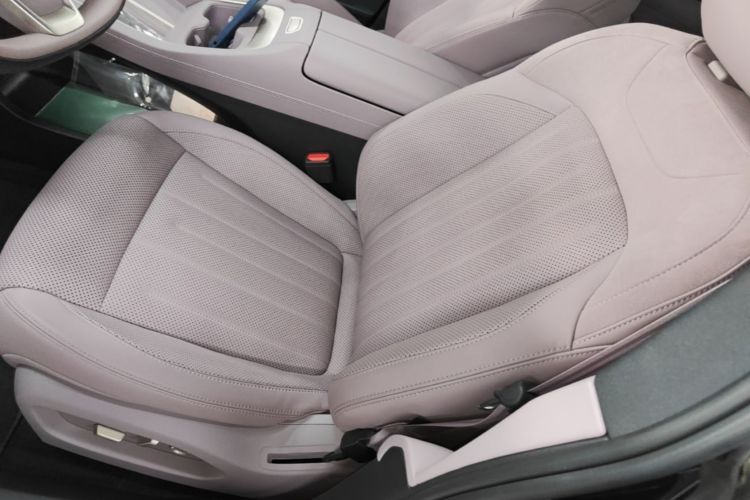 Used ONVO L60 2025 Model—60 kWh Rear-Wheel-Drive Version Left Front Seat