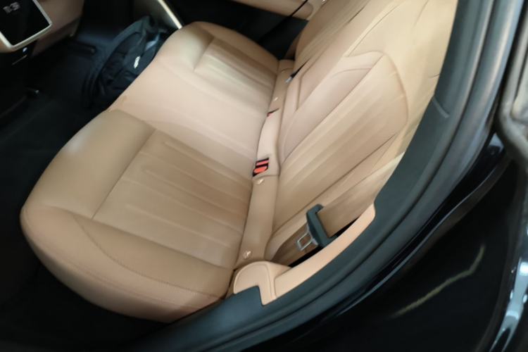 Used ONVO L60 2025 Model—60 kWh All-Wheel-Drive Version Left Rear Seat