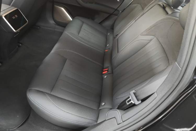 Used ONVO L60 2025 Model—60 kWh Rear-Wheel-Drive Version Left Rear Seat