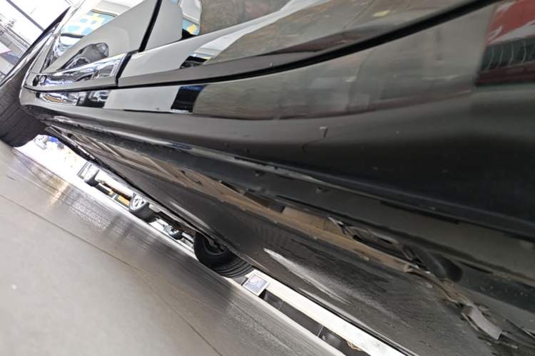 Used ONVO L60 2025 Model—60 kWh Rear-Wheel-Drive Version Left Side Sill