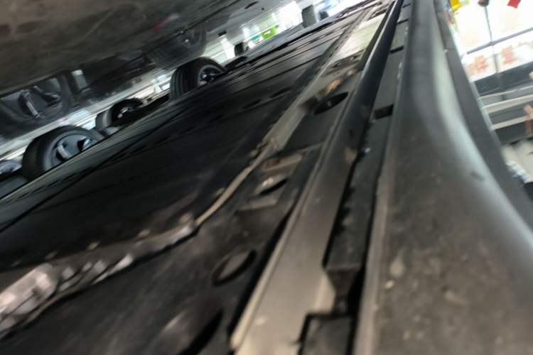 Used ONVO L60 2025 Model—60 kWh All-Wheel-Drive Version Left Side Sill