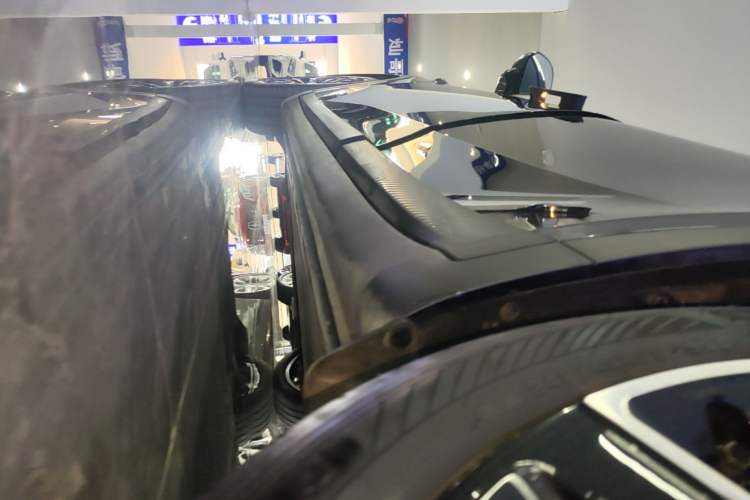 Used ONVO L60 2025 Model—60 kWh All-Wheel-Drive Version Left Side Sill
