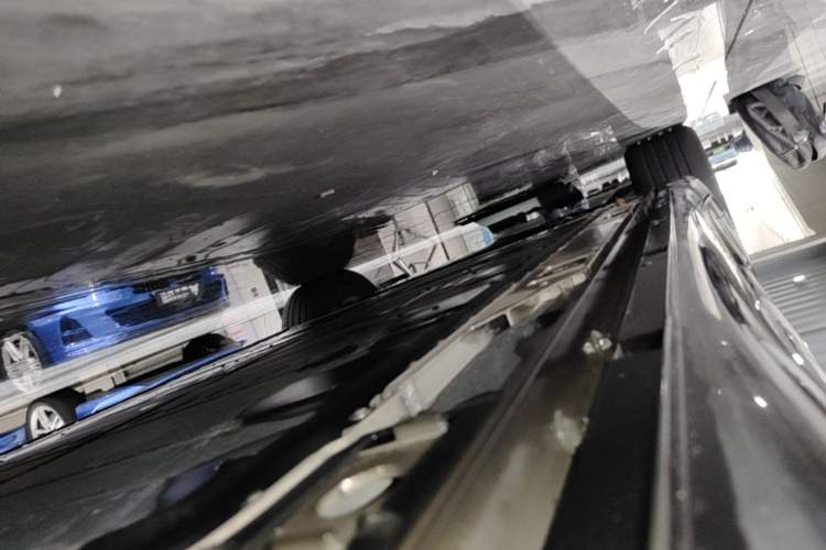 Used ONVO L60 2025 Model—60 kWh Rear-Wheel-Drive Version Left Side Sill