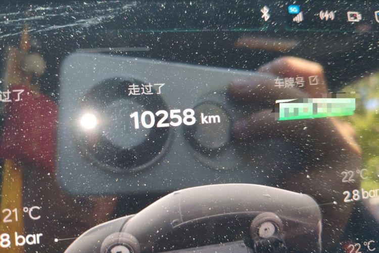 Used ONVO L60 2025 Model, 60kWh Black Knight Special Edition Odometer Close Up