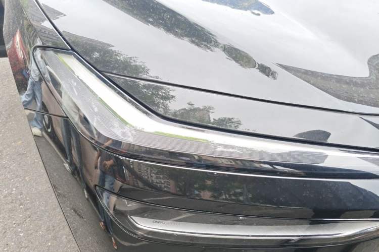 Used ONVO L60 2025 Model—60 kWh Rear-Wheel-Drive Version Right Front Headlight