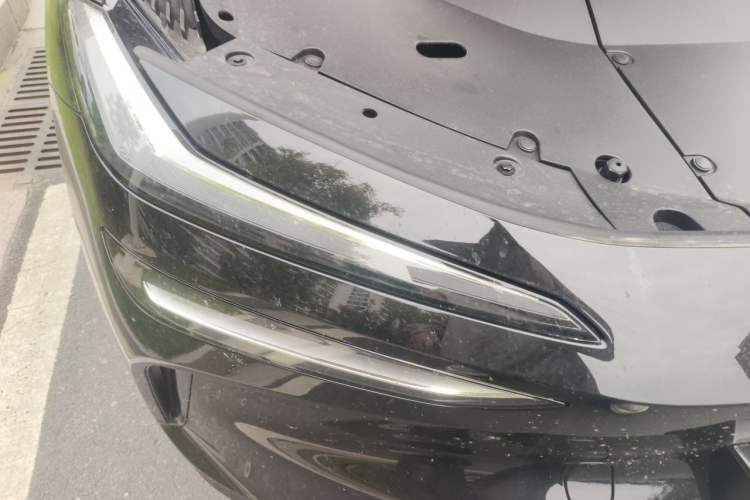 Used ONVO L60 2025 Model—60 kWh Rear-Wheel-Drive Version Right Front Headlight