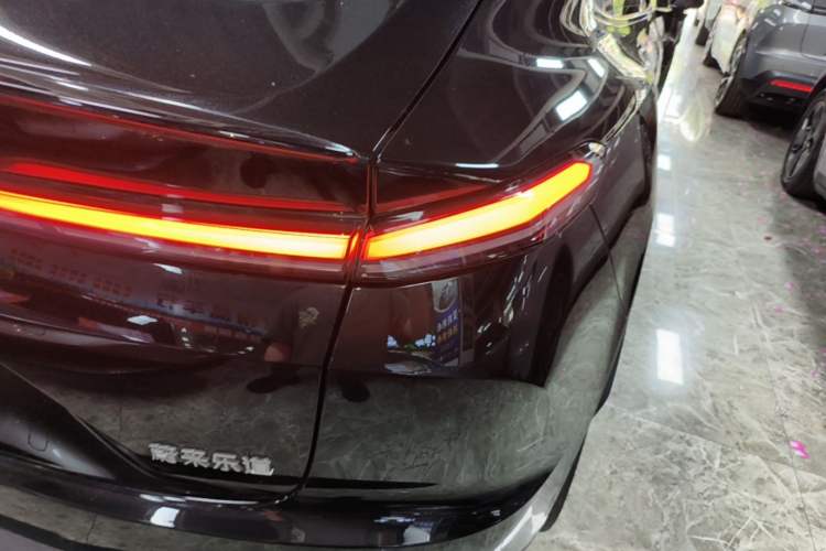 Used ONVO L60 2025 Model—60 kWh Rear-Wheel-Drive Version Right Rear Taillight