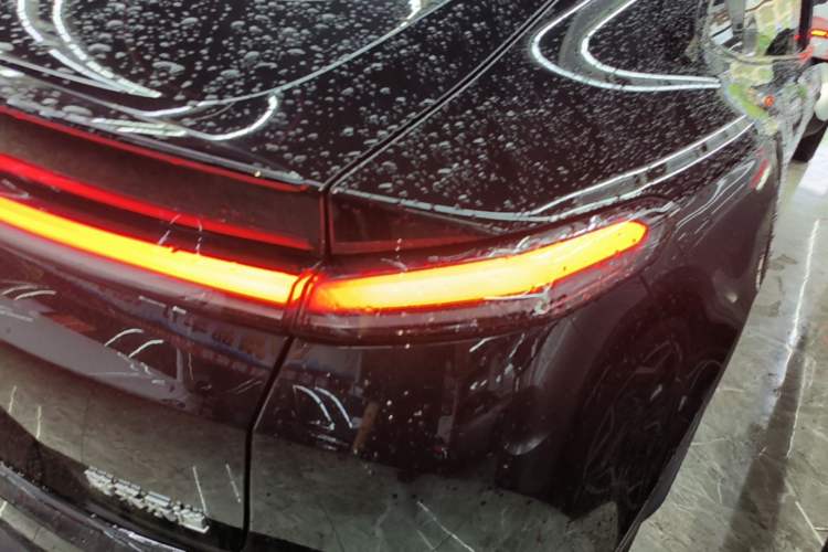 Used ONVO L60 2025 Model—60 kWh All-Wheel-Drive Version Right Rear Taillight