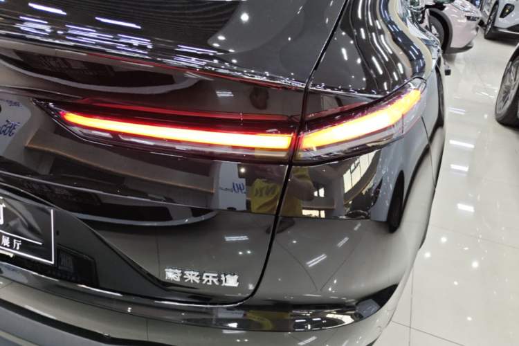 Used ONVO L60 2025 Model—60 kWh All-Wheel-Drive Version Right Rear Taillight