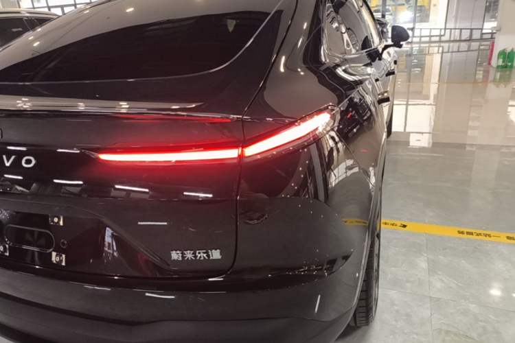 Used ONVO L60 2025 Model—85 kWh Rear-Wheel-Drive Version Right Rear Taillight