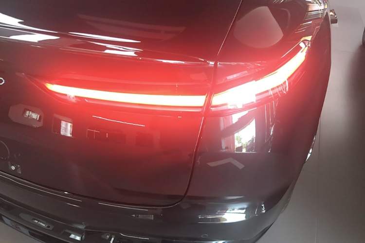 Used ONVO L60 2025 Model—60 kWh Rear-Wheel-Drive Version Right Rear Taillight
