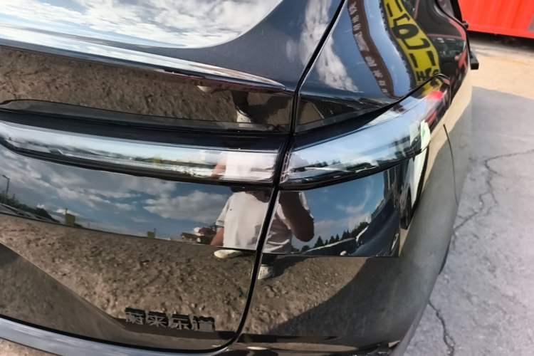 Used ONVO L60 2025 Model, 60kWh Black Knight Special Edition Right Rear Taillight