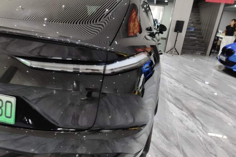 Used ONVO L60 2025 Model—60 kWh Rear-Wheel-Drive Version Right Rear Taillight