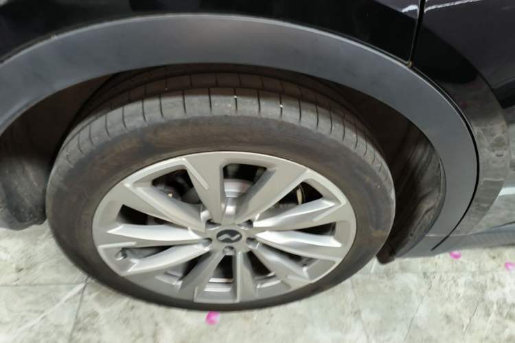 Used ONVO L60 2025 Model—60 kWh Rear-Wheel-Drive Version Right Rear Wheel Hub