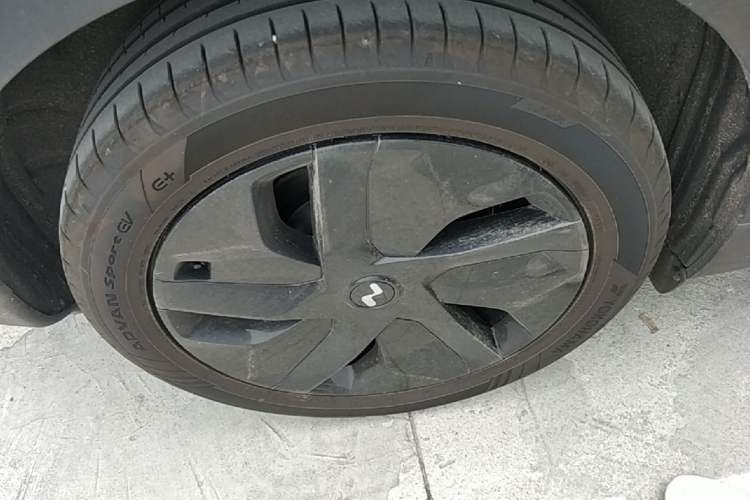 Used ONVO L60 2025 Model—60 kWh Rear-Wheel-Drive Version Right Rear Wheel Hub