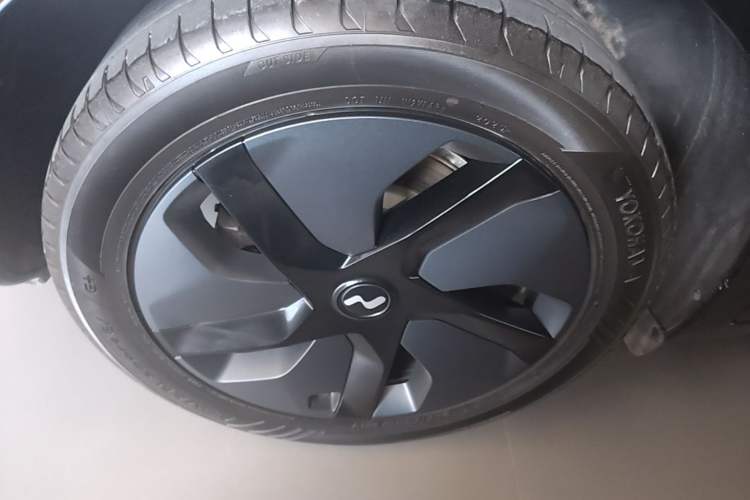 Used ONVO L60 2025 Model—60 kWh Rear-Wheel-Drive Version Right Rear Wheel Hub