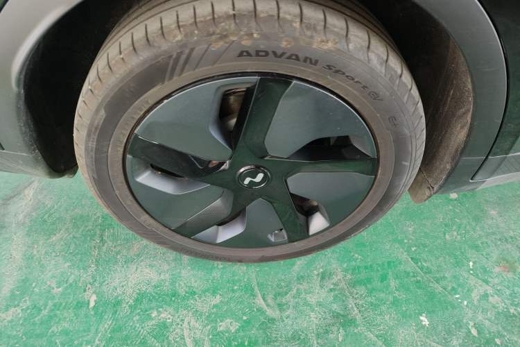 Used ONVO L60 2025 Model—60 kWh Rear-Wheel-Drive Version Right Rear Wheel Hub