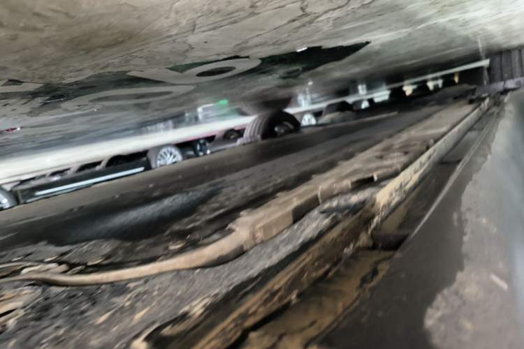 Used ONVO L60 2025 Model—60 kWh All-Wheel-Drive Version Right Side Sill