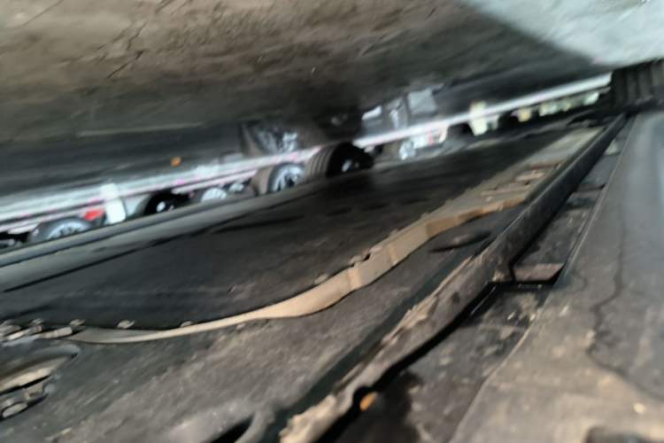 Used ONVO L60 2025 Model—60 kWh All-Wheel-Drive Version Right Side Sill