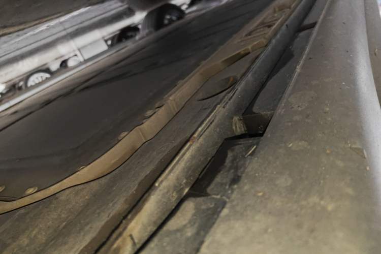 Used ONVO L60 2025 Model—60 kWh All-Wheel-Drive Version Right Side Sill