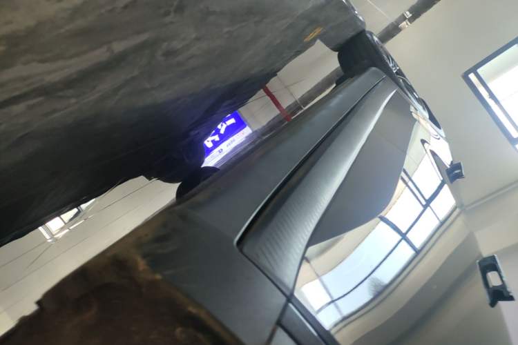 Used ONVO L60 2025 Model—60 kWh All-Wheel-Drive Version Right Side Sill