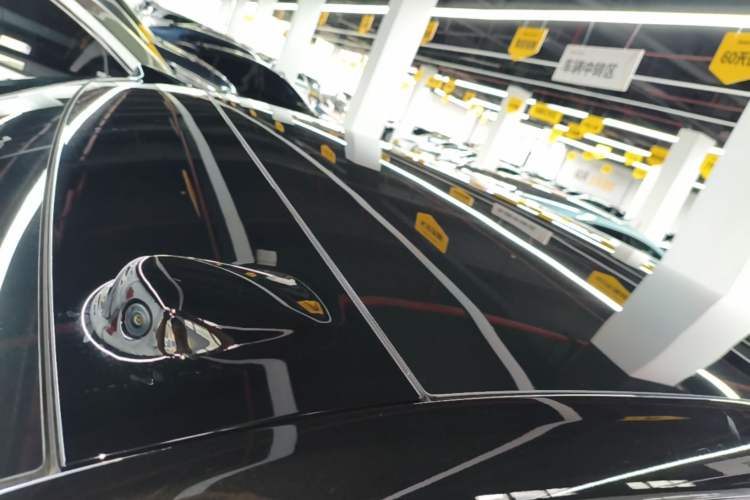 Used ONVO L60 2025 Model—60 kWh Rear-Wheel-Drive Version Roof
