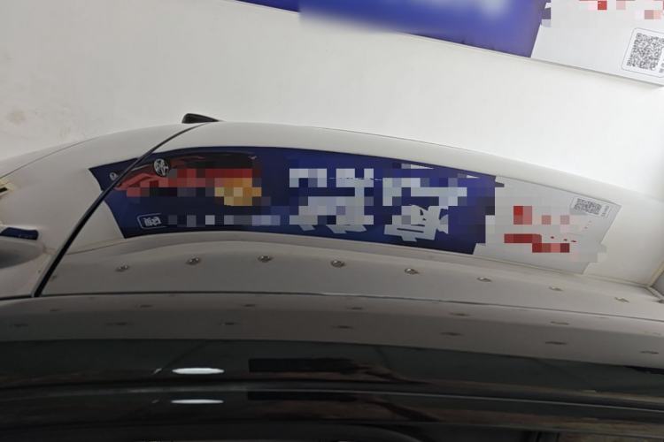 Used ONVO L60 2025 Model—60 kWh Rear-Wheel-Drive Version Roof