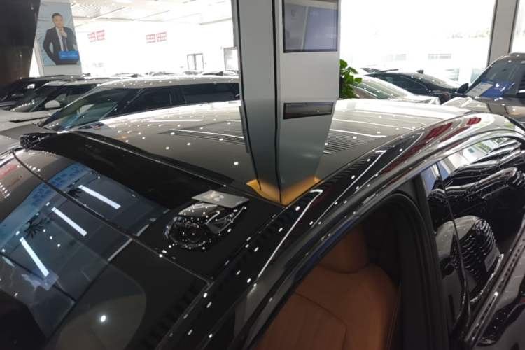 Used ONVO L60 2025 Model—60 kWh Rear-Wheel-Drive Version Roof