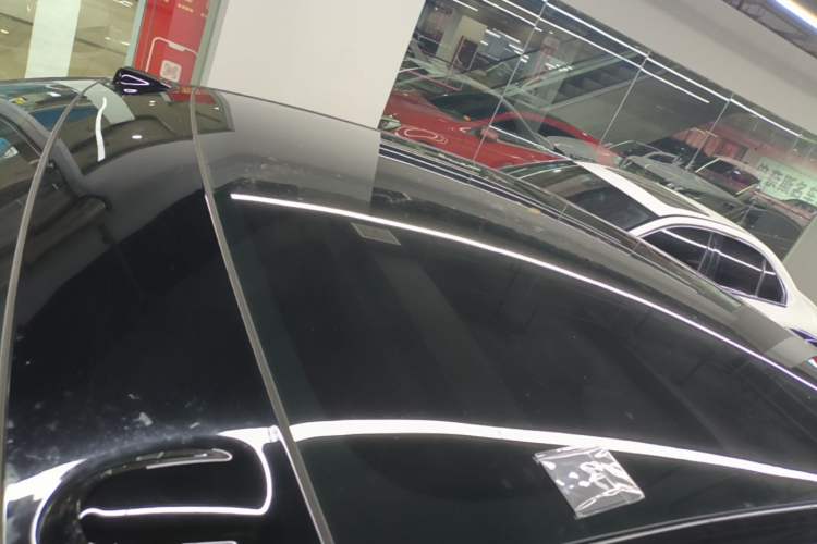 Used ONVO L60 2025 Model—60 kWh All-Wheel-Drive Version Roof