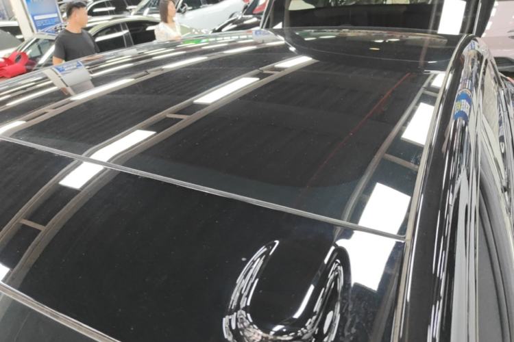 Used ONVO L60 2025 Model—60 kWh Rear-Wheel-Drive Version Roof