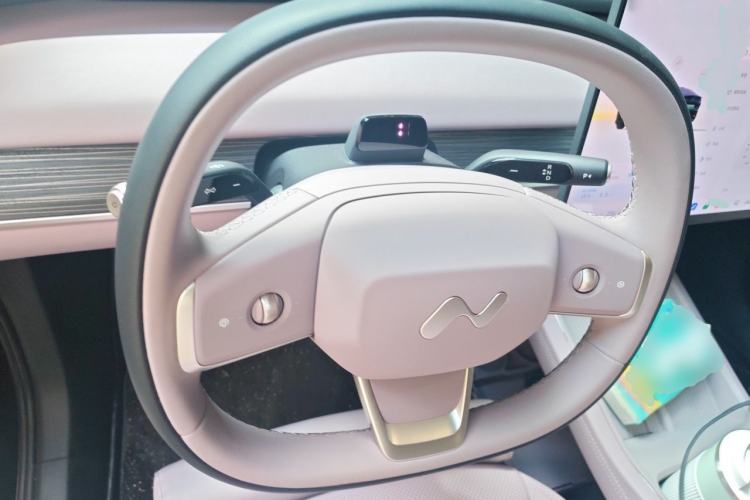 Used ONVO L60 2025 Model—60 kWh Rear-Wheel-Drive Version Steering Wheel