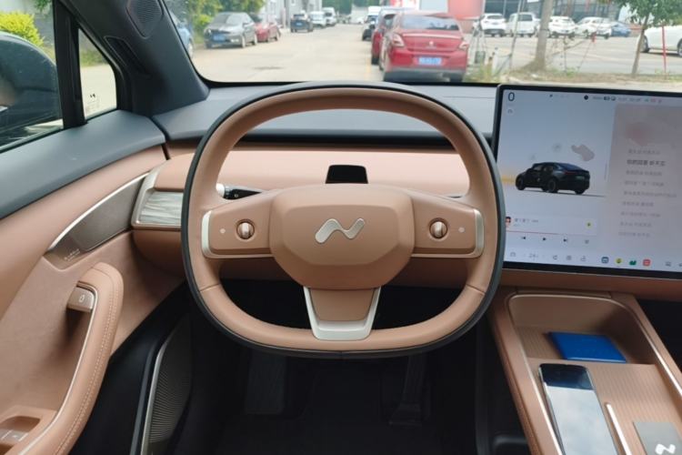 Used ONVO L60 2025 Model—60 kWh All-Wheel-Drive Version Steering Wheel